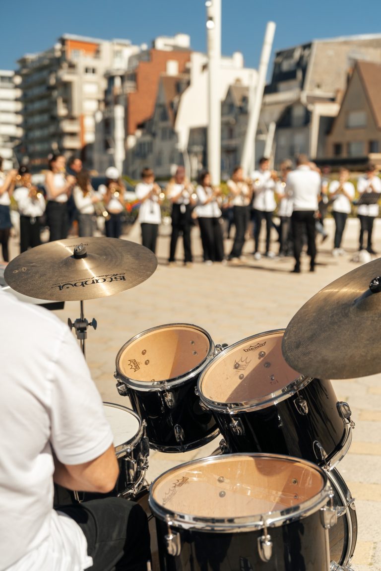 Les élèves des orchestres des collèges de Lens et du Touquet-Paris-Plage ont don...