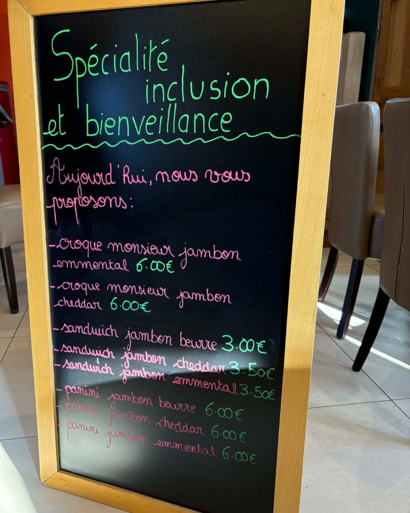 Café Heureux : vous prendrez bien une part de sourire ?...