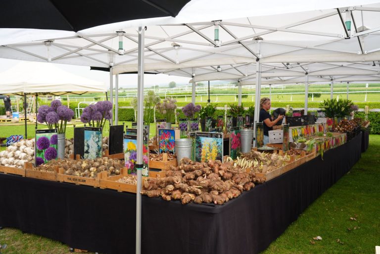 Quels succès pour cette première journée du tout nouveau salon Objets & Jardins ...