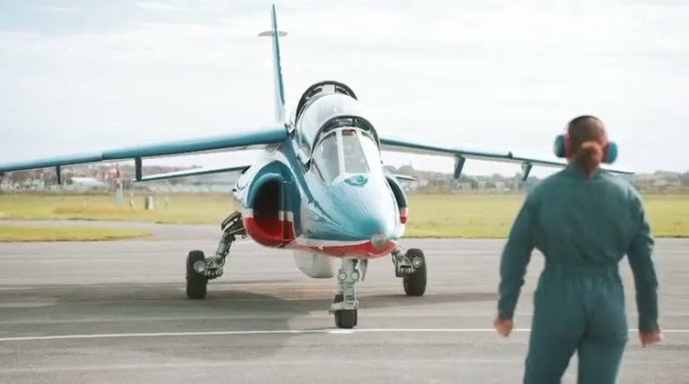 Ils sont là ! Les pilotes de la Patrouille de France sont arrivés au Touquet-Pa...